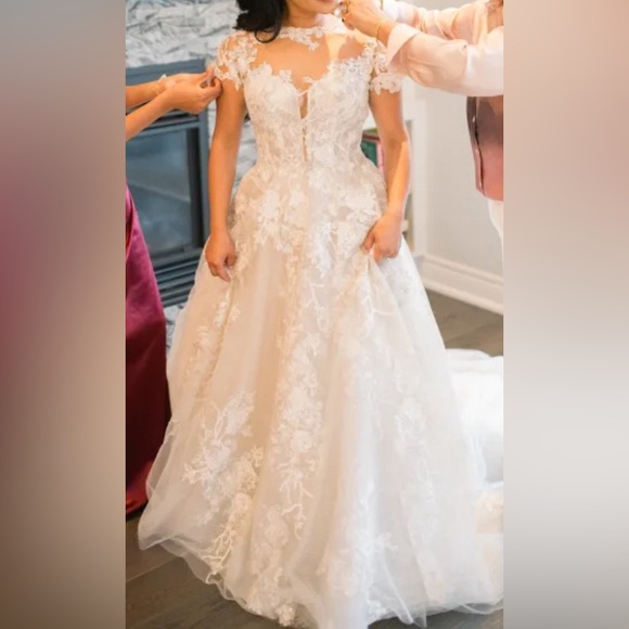 Beautiful Oleg Cassini wedding dress style CWG833 /Davids Bridal - Picture 4 of 12